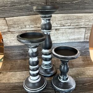 Elegant Black Candle Holder Set
